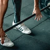 筋トレのNG行為とは？筋肉をつけるための食事とアフターケアも解説