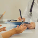 抜け毛や肌荒れの原因と実践できる対策について徹底解説！