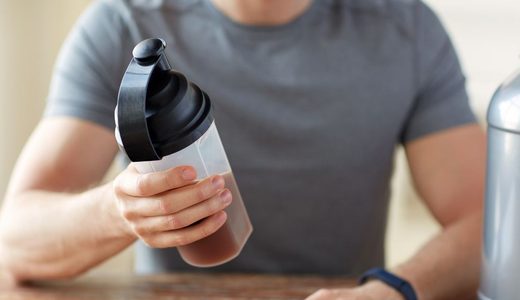 プロテインの泡立ちを劇的に抑える5つの裏技！原因と選び方も解説