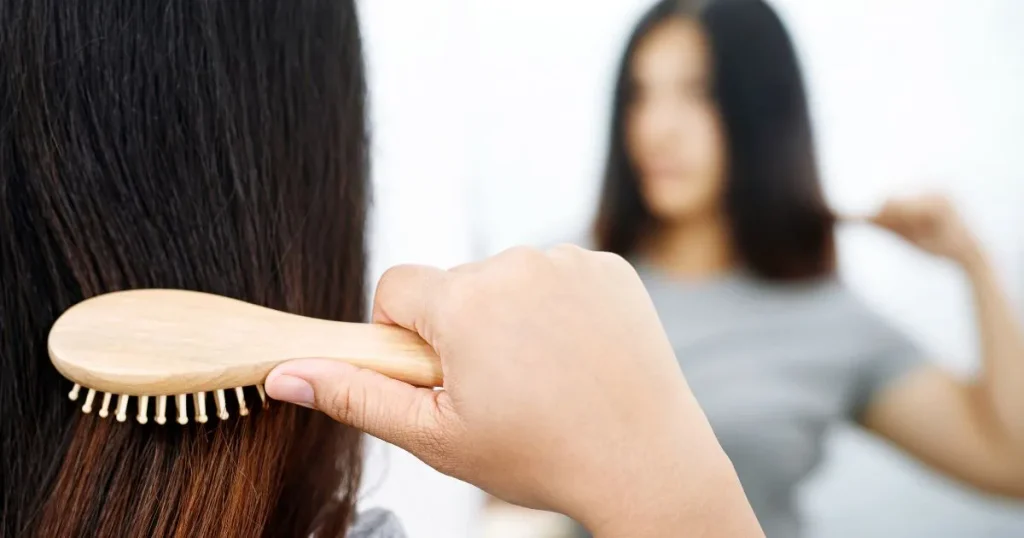 髪をストレートにする方法とは?くせの原因とアイロンなしの対策も解説まとめ